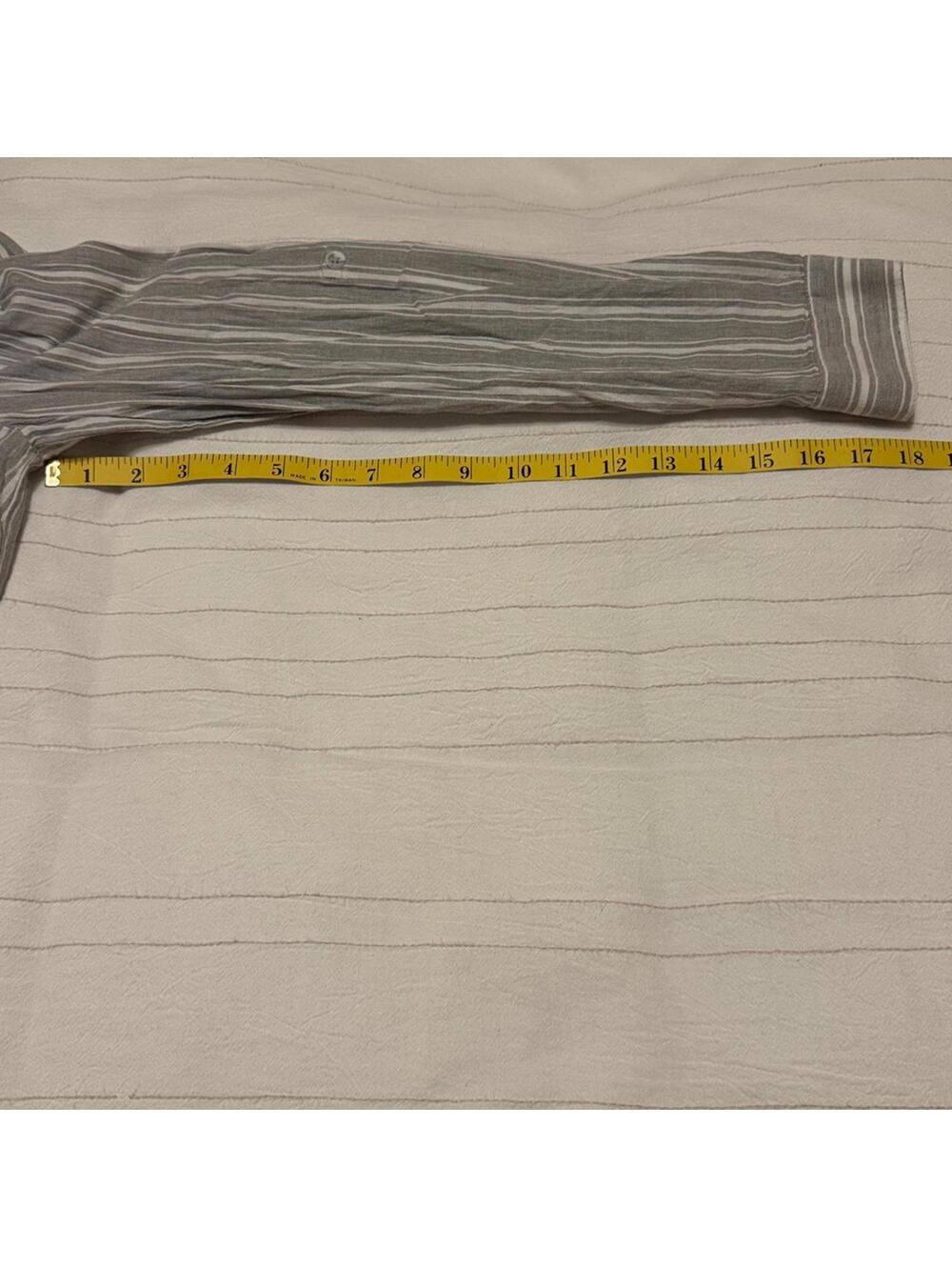 Kut from the Kloth Gray White Stripe Roll Tab Sleeve Popover Shirt Women's Small - Picture 8 of 9